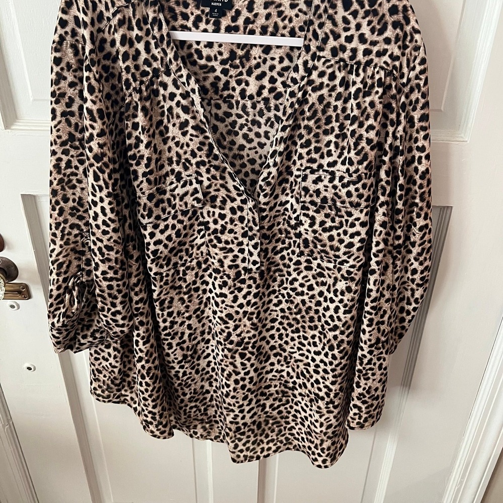 Torrid Blouse Size 4 4X Harper Georgette Top Leopard Print 3/4 Roll Tab Sleeves